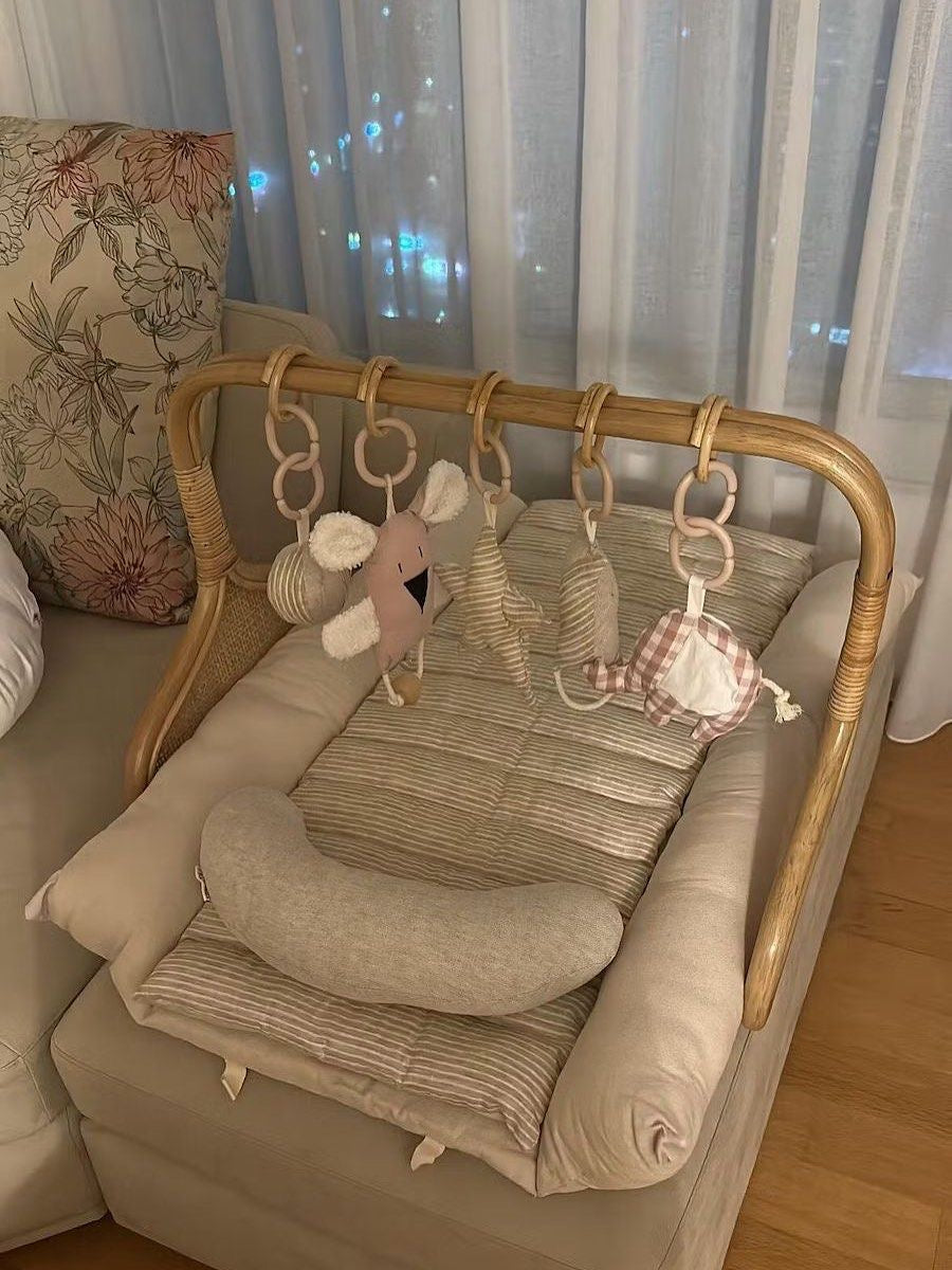 Baby Gym Montessori din lemn